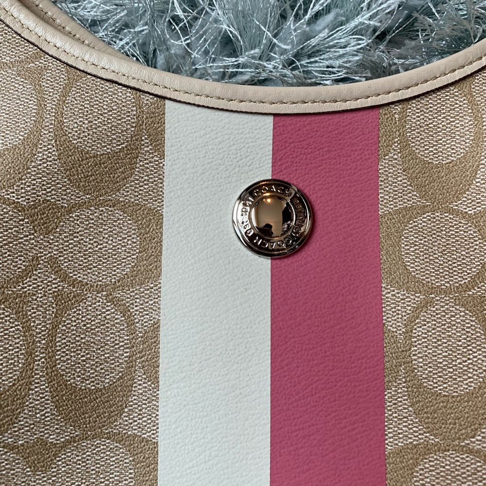 New Coach Shoulder/Tote Bag (2 straps included), Cream/Tan/Pink in color! New!